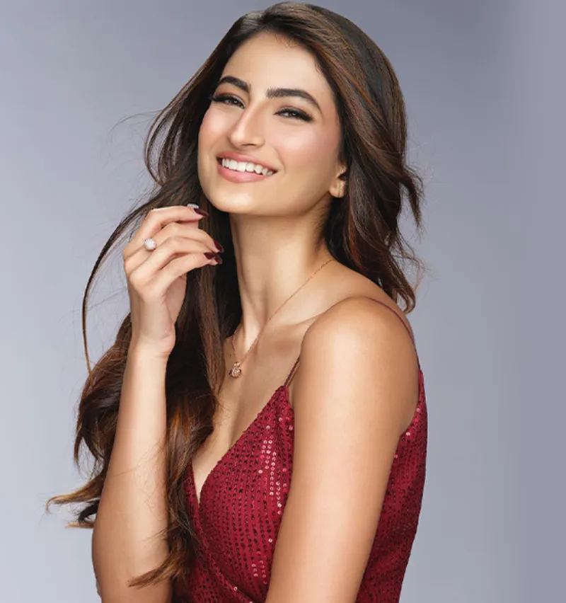 Her Early Life & Education