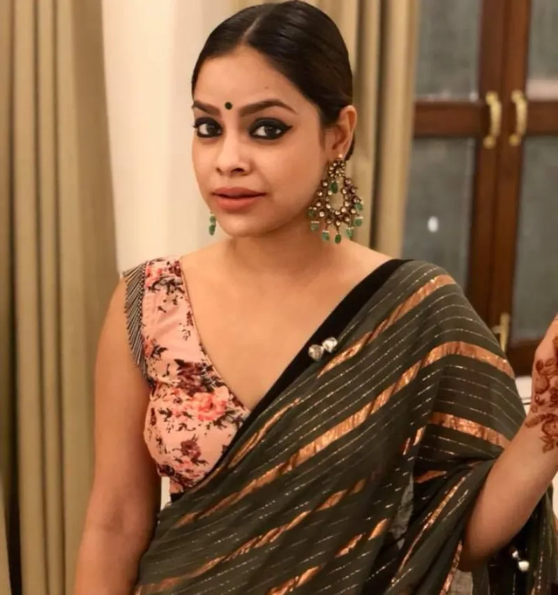 Sumona Chakravarti Social Media