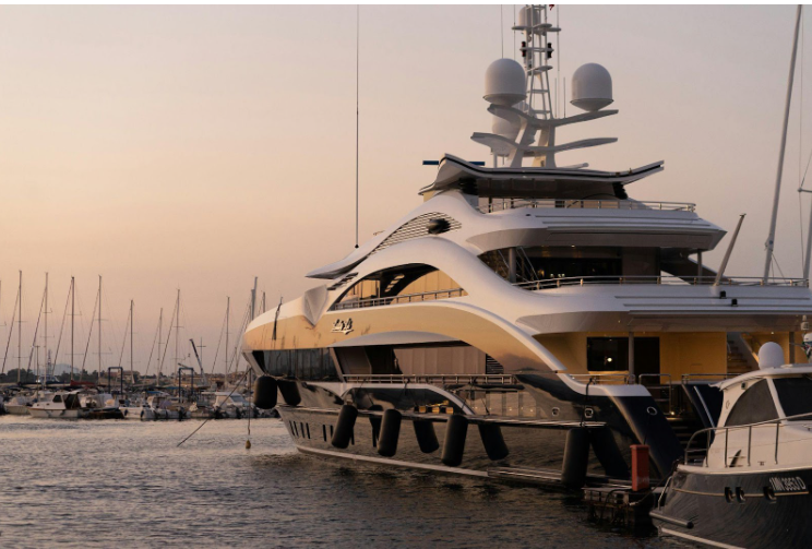 Yacht Life 101: Essentials for a Luxurious Experience